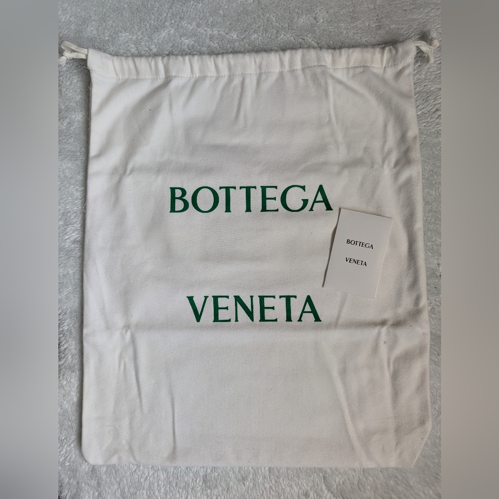 Authenic Bottega Veneta Chain Cassette Bag - Picture 10 of 12
